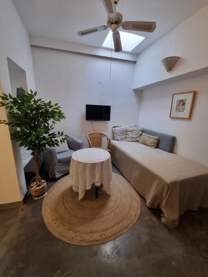 Appartement Town House With Roof Terrace - Old Town à Marbellac Extérieur photo
